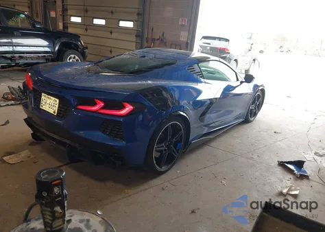 2021 Chevrolet Corvette Stingray Rwd 2Lt from USA, damaged, VIN 1G1YB2D41M5102124